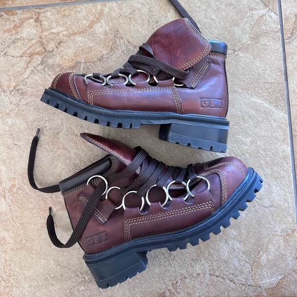 GBX Shoes - 90’s GBX grunge 6-ring boots